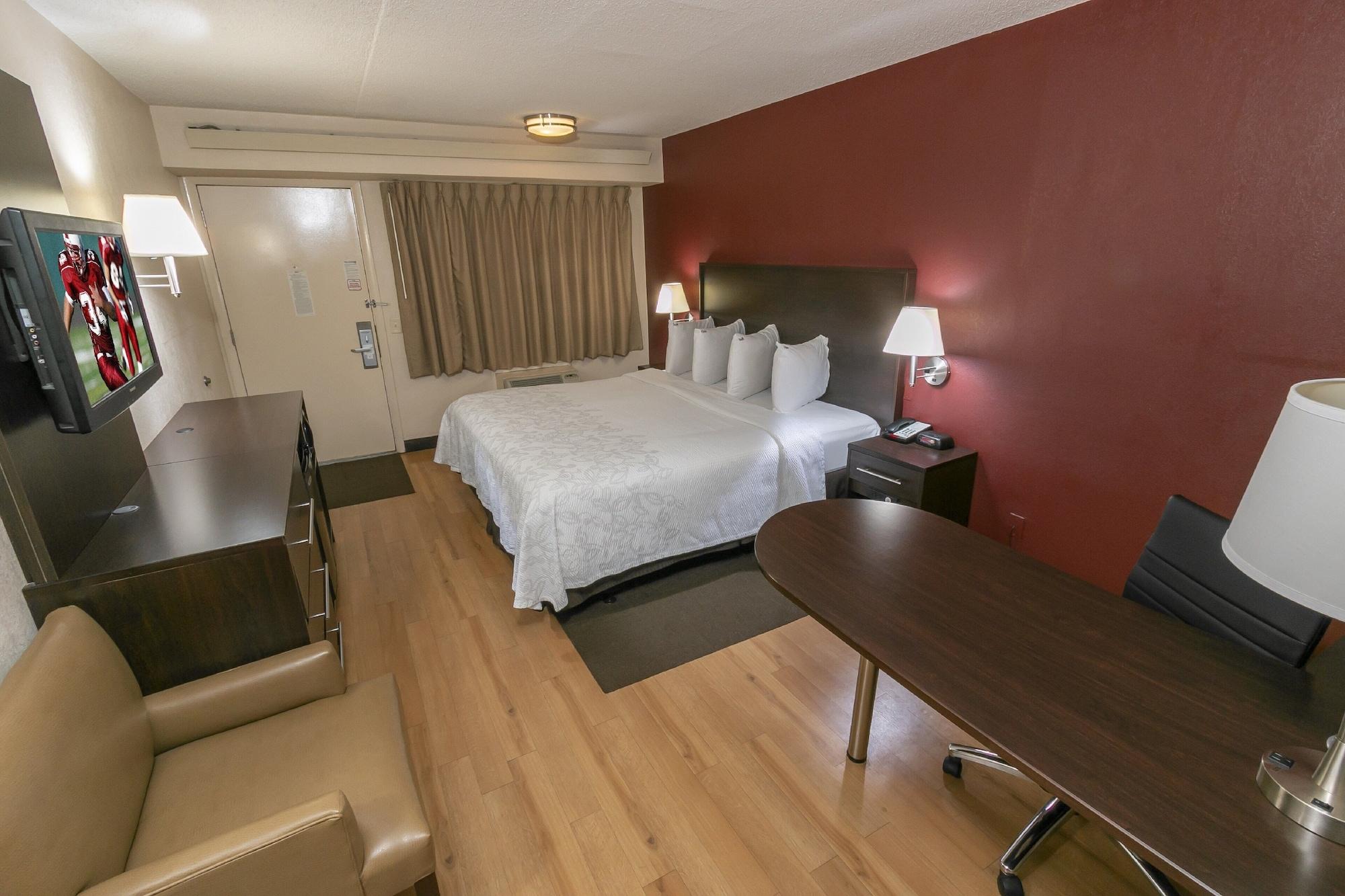 Red Roof Inn Plus+ St. Louis - Forest Park / Hampton Ave. Exteriör bild