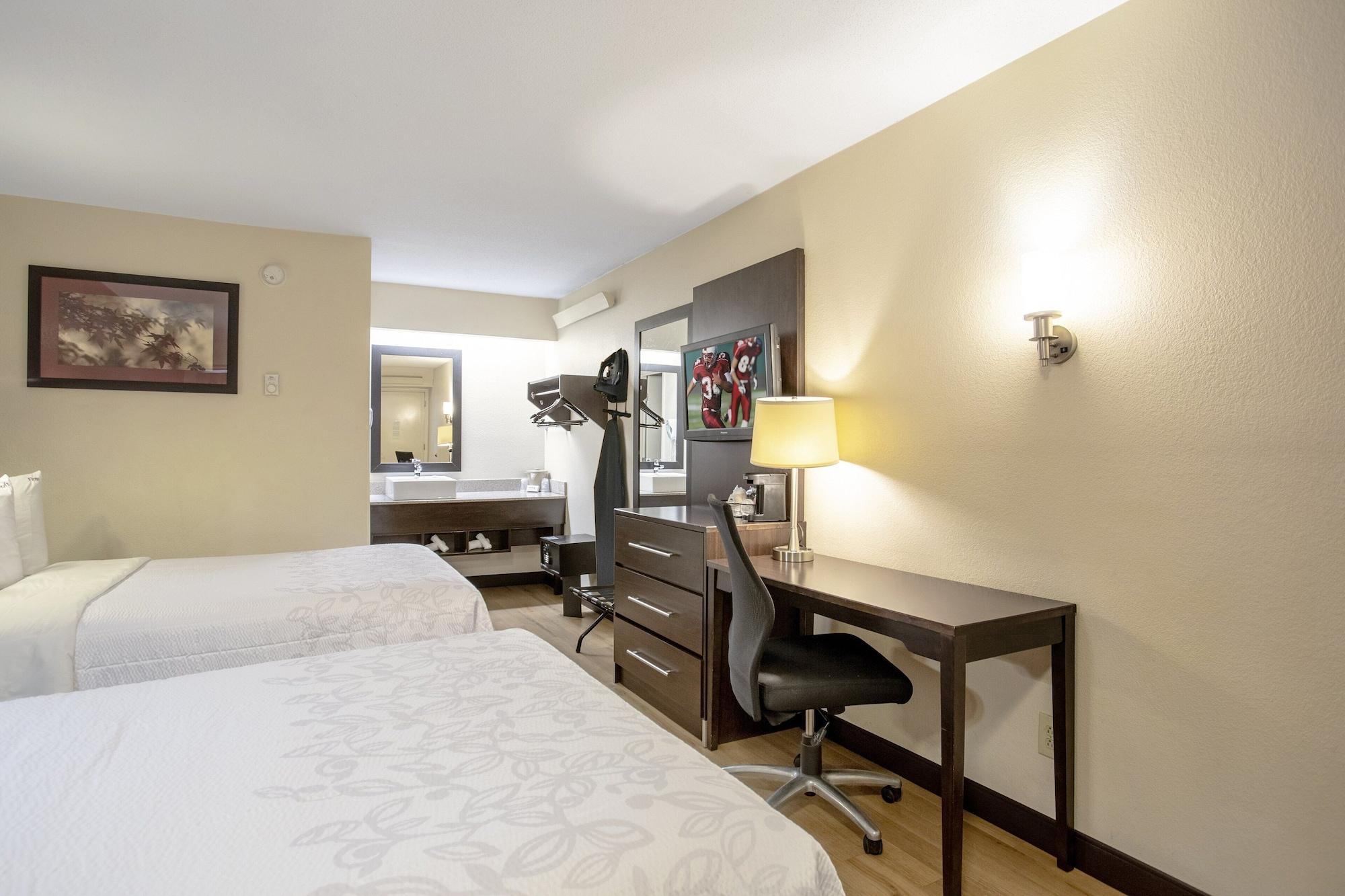 Red Roof Inn Plus+ St. Louis - Forest Park / Hampton Ave. Exteriör bild