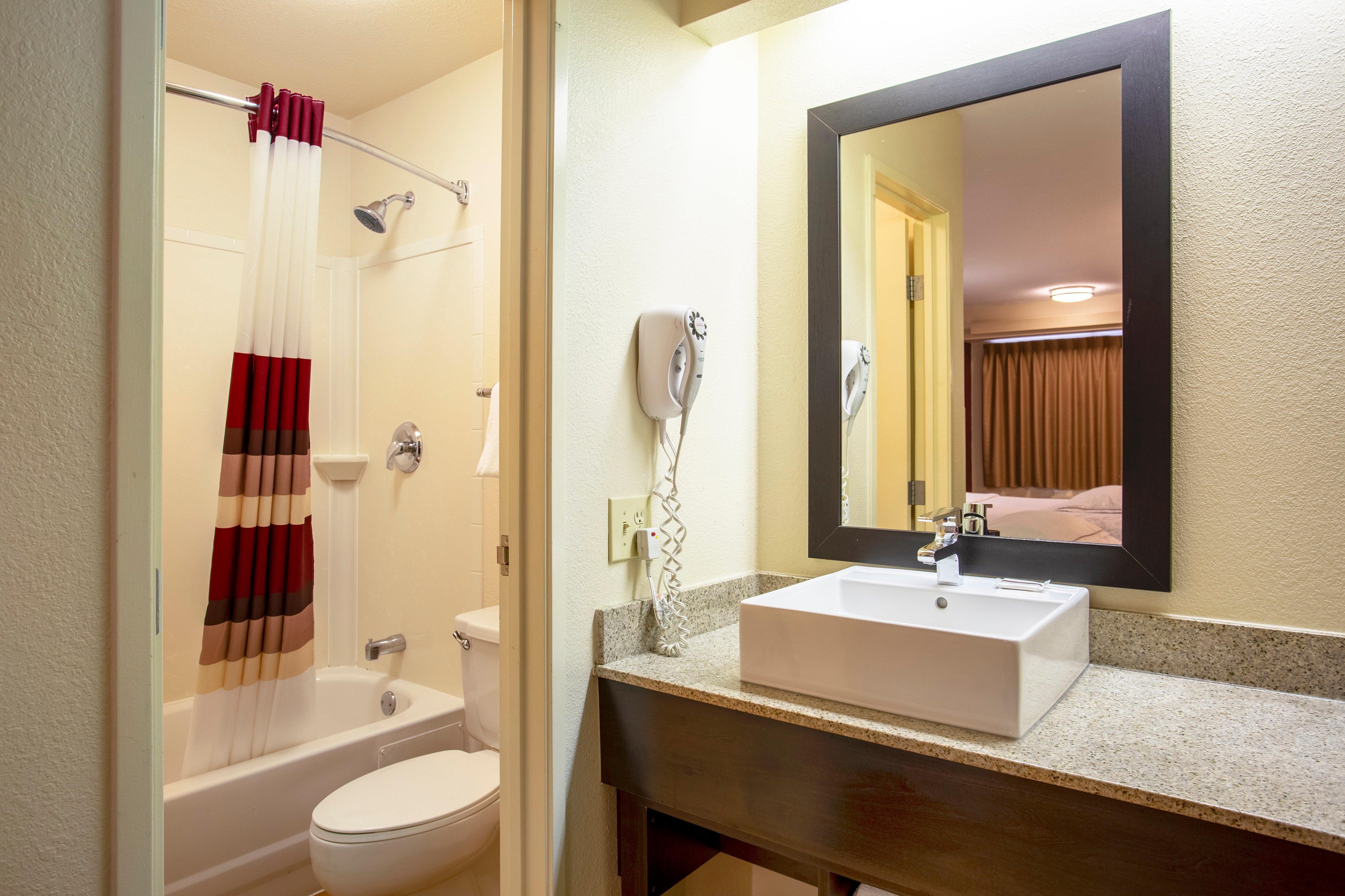 Red Roof Inn Plus+ St. Louis - Forest Park / Hampton Ave. Exteriör bild