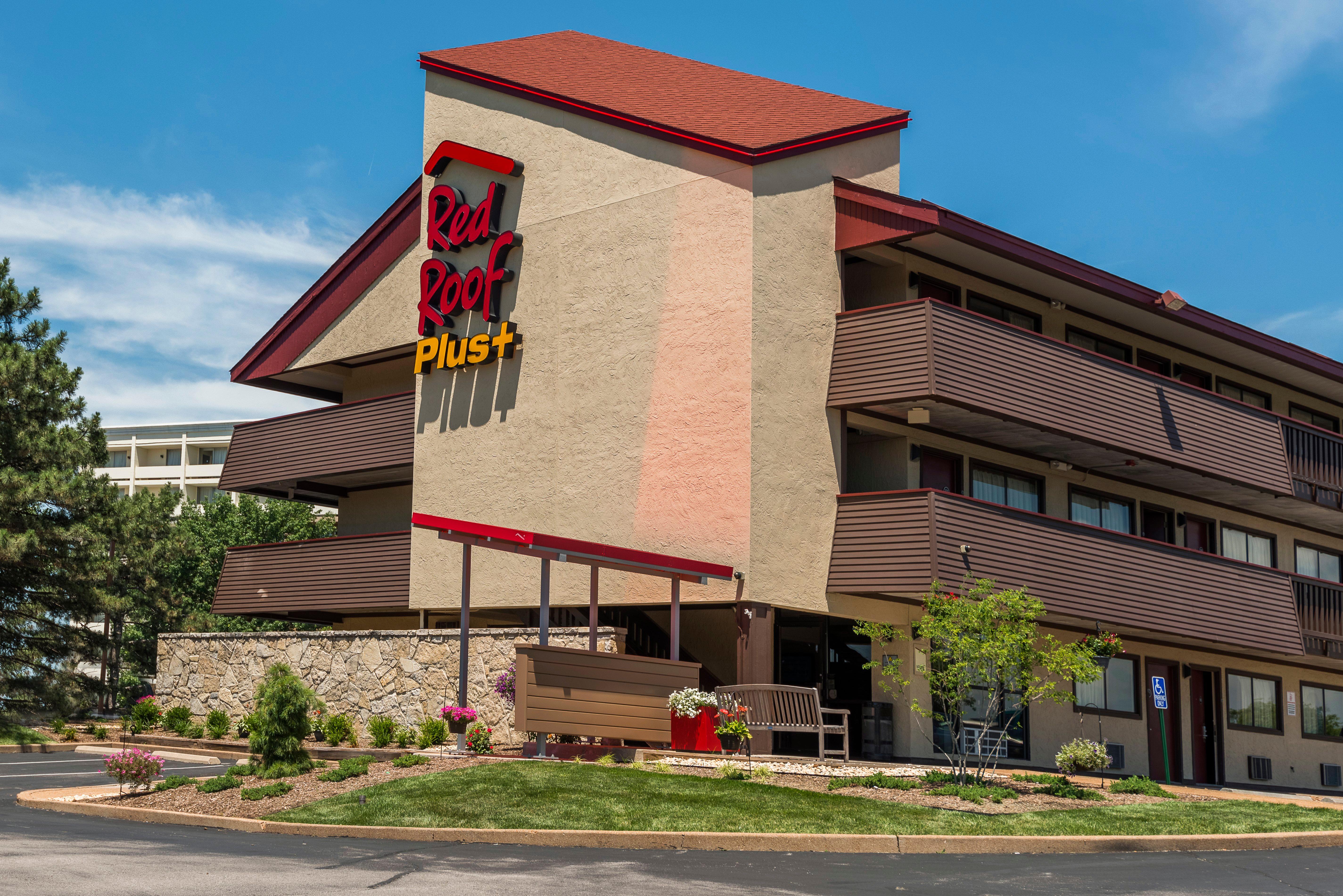 Red Roof Inn Plus+ St. Louis - Forest Park / Hampton Ave. Exteriör bild