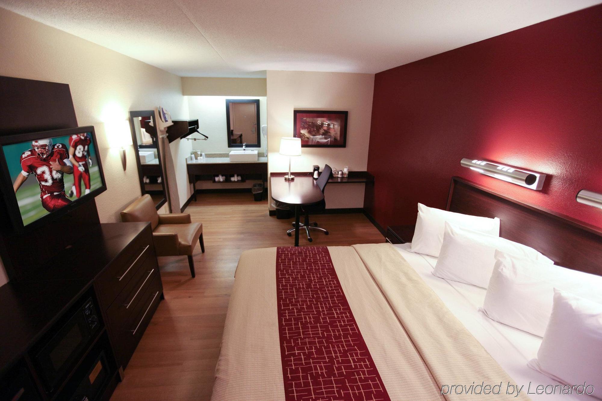 Red Roof Inn Plus+ St. Louis - Forest Park / Hampton Ave. Rum bild