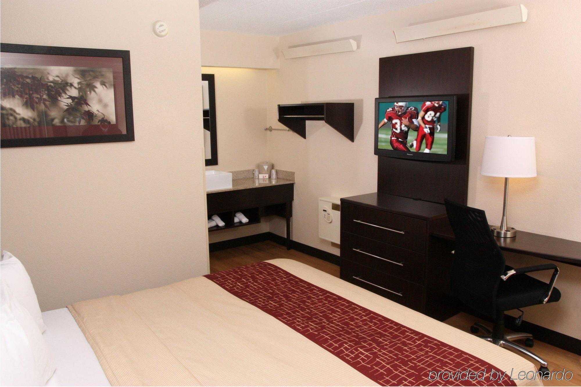 Red Roof Inn Plus+ St. Louis - Forest Park / Hampton Ave. Rum bild