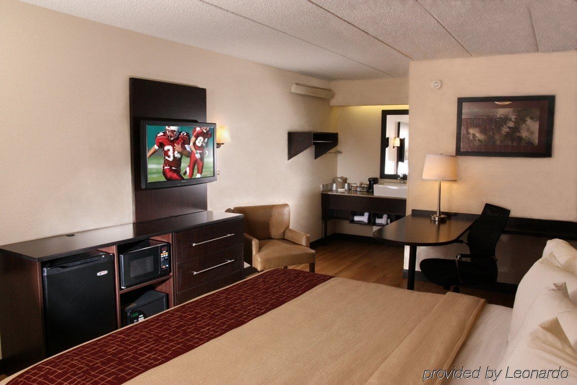 Red Roof Inn Plus+ St. Louis - Forest Park / Hampton Ave. Rum bild