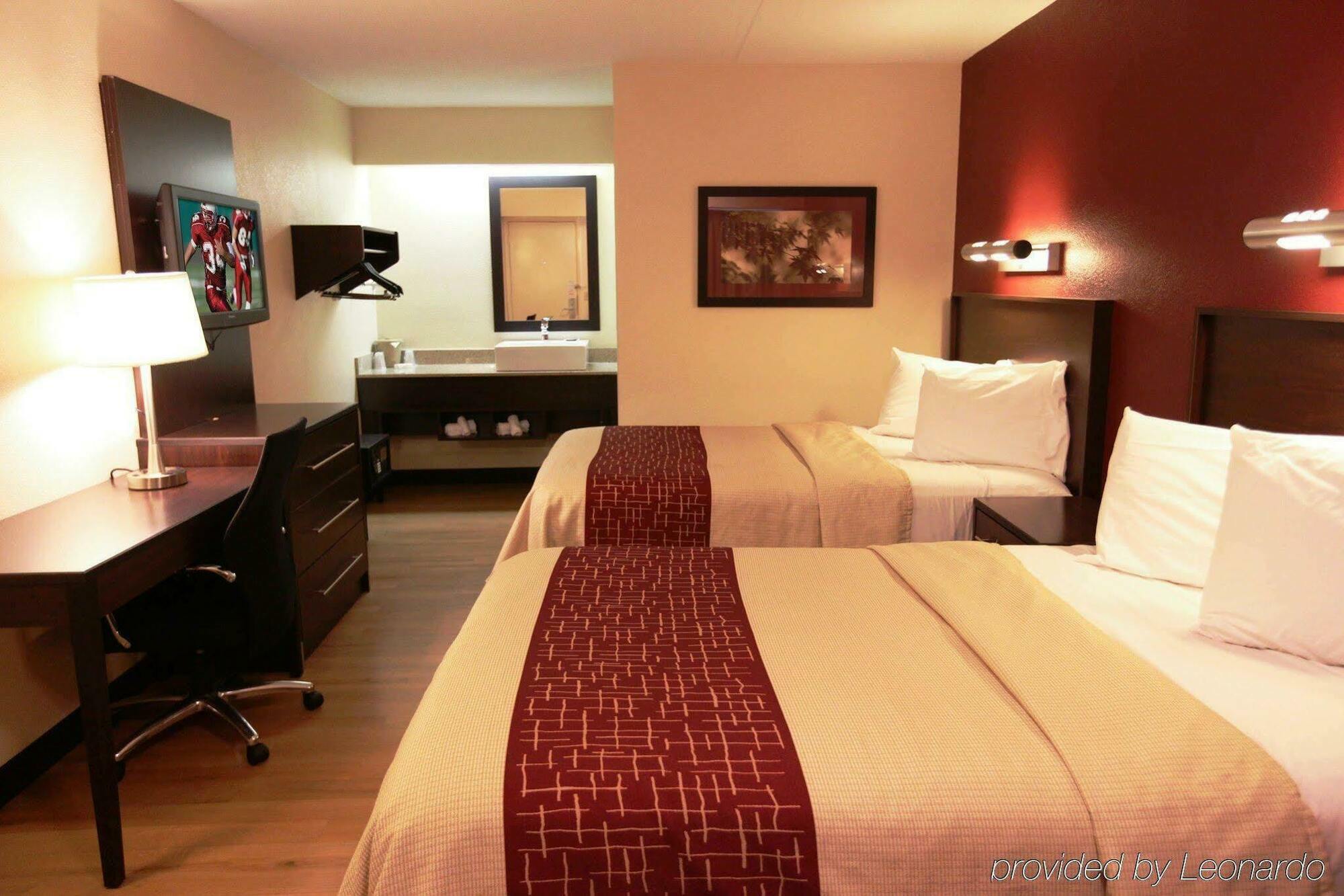 Red Roof Inn Plus+ St. Louis - Forest Park / Hampton Ave. Exteriör bild