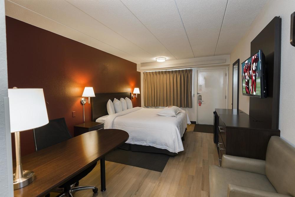 Red Roof Inn Plus+ St. Louis - Forest Park / Hampton Ave. Exteriör bild